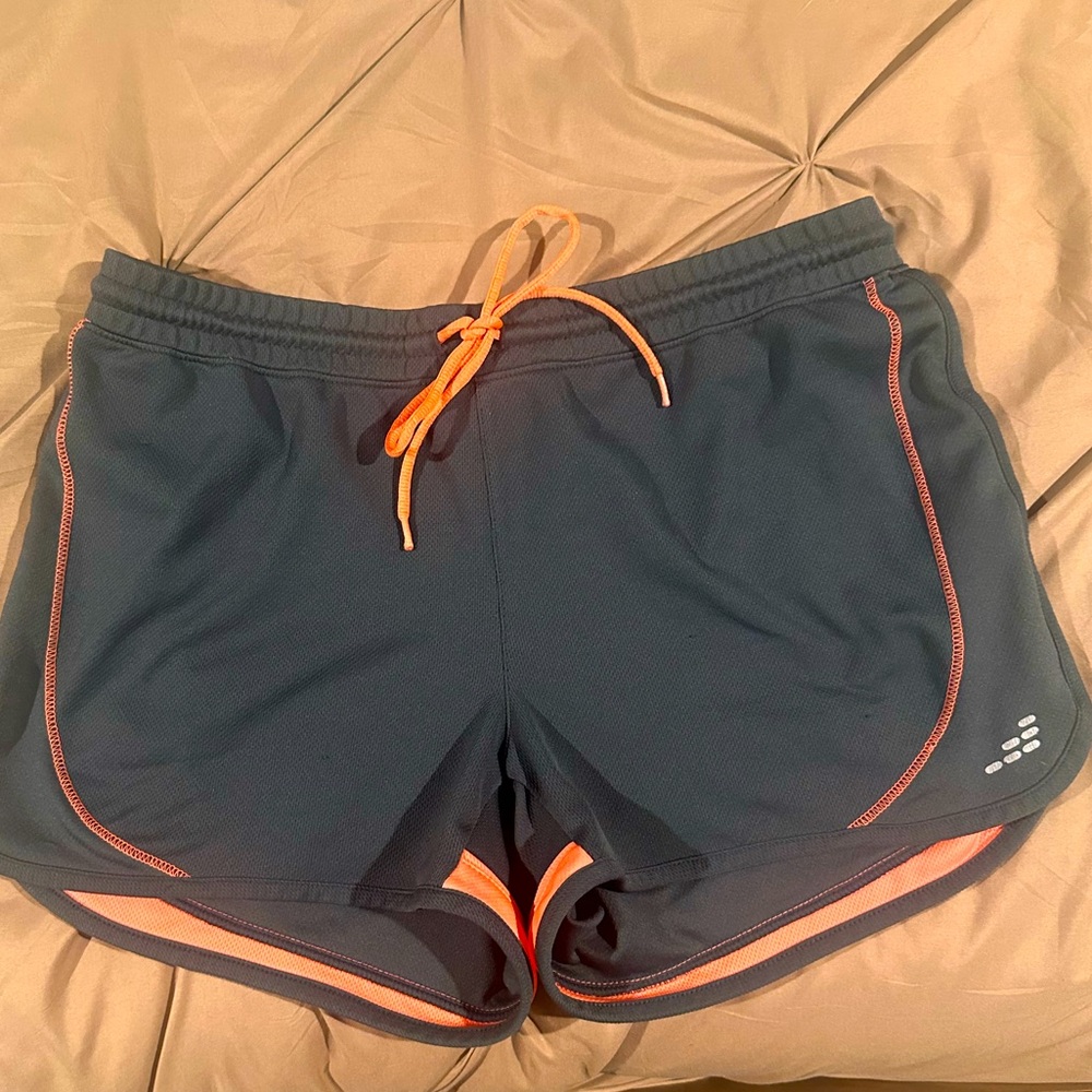 ❄️ 5/ $5 ❄️BCBG athletic shorts